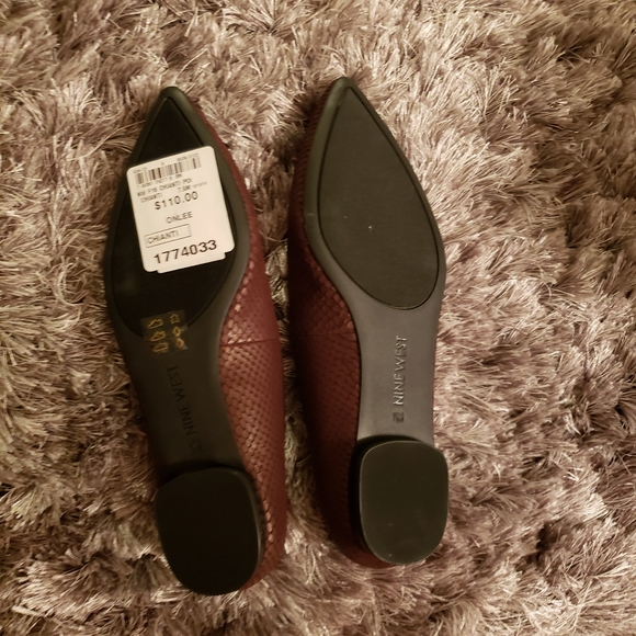 New Nine West leather flats - Picture 3 of 3